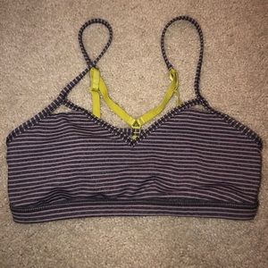 Lululemon Size 4 Sports Bra